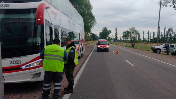 Controlan que el transporte de pasajeros cuente con la RTO