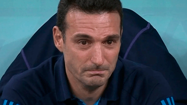 La emoción de Scaloni y Enzo Fernández después del gol que selló el partido