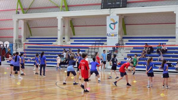 Exitoso encuentro de Mini Vóley en el Polideportivo de General Alvear 