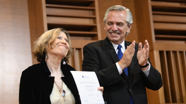 Alberto Fernández: «Mientras yo sea presidente voy a poner todo el dinero que haga falta para que la ciencia y la tecnología se sigan desarrollando»