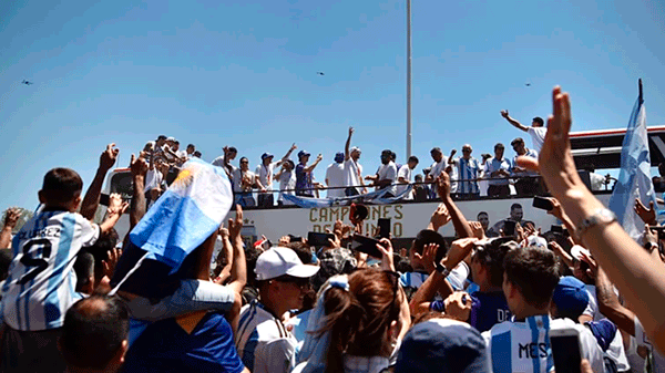 Emoción a flor de piel: ¿cómo influye la alegría por la Copa del Mundo en la vida diaria de los argentinos?