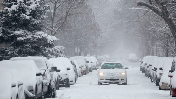 Bomba ciclónica en EE.UU.: el caos que provoca en plena Navidad la peor tormenta de nieve que azota al país en 4 décadas