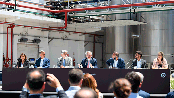 El Presidente participó del lanzamiento de un alimento desarrollado con tecnología del CONICET