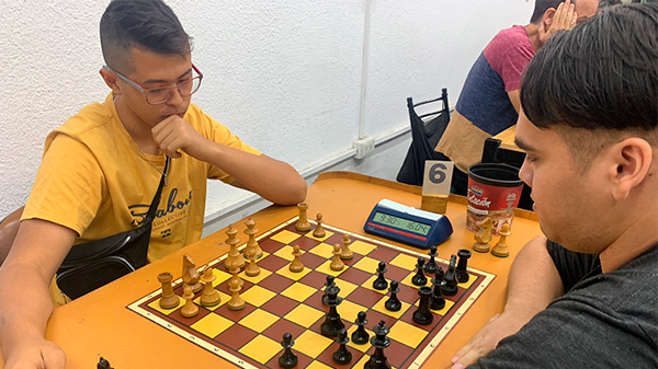 Demián Martínez ganó en solitario del torneo de ajedrez Carnaval 2023
