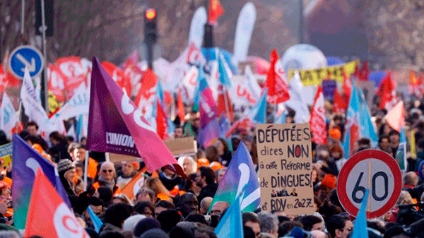 Francia: tercera ola de protestas contra la reforma de las pensiones que impulsa Macron