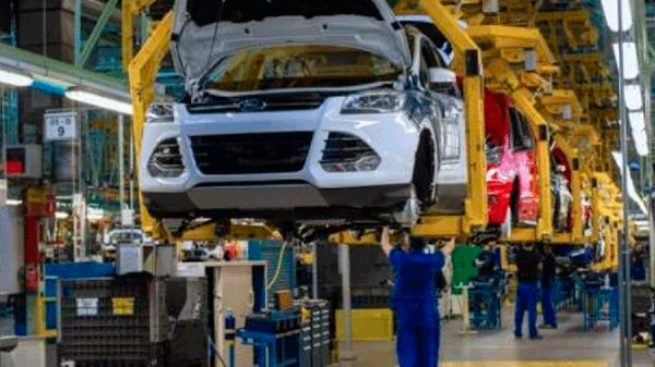 Ford planea despedir a más de mil operarios de su planta de Valencia
