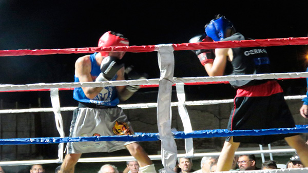 Gran festival de boxeo amateur en el Club San Luis
