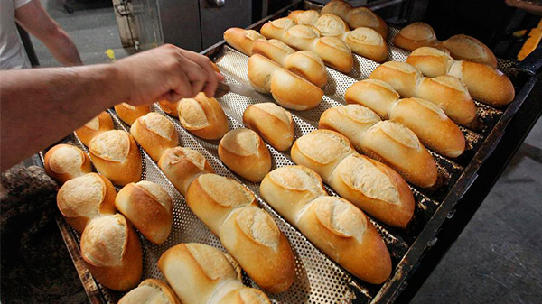 El precio del kg de pan ya superó los mil pesos