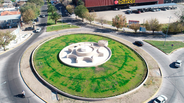 En ciudad y distritos: Al mismo tiempo, el municipio de San Rafael, transforma más de 10 espacios públicos