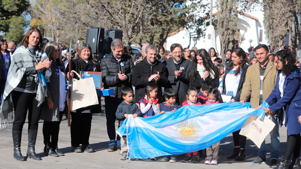 El Nihuil esta de fiesta en sus 50 años. Desfile, obras y eventos tradicionales