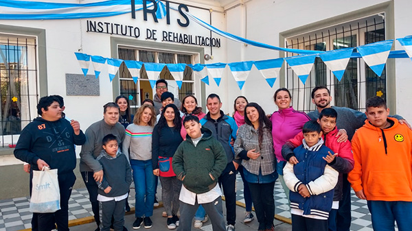 La escuela IRIS invita al Pericón Nacional inclusivo “Agitando pañuelos”