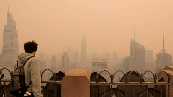 Incendios en Canadá afectaron al nordeste de Estados Unidos: envolvieron en humo a Nueva York