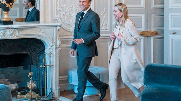 Macron y Meloni acordaron trabajar en conjunto para afrontar la crisis migratoria