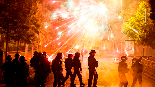Francia desplegará 45.000 policías ante los disturbios por muerte de un adolescente