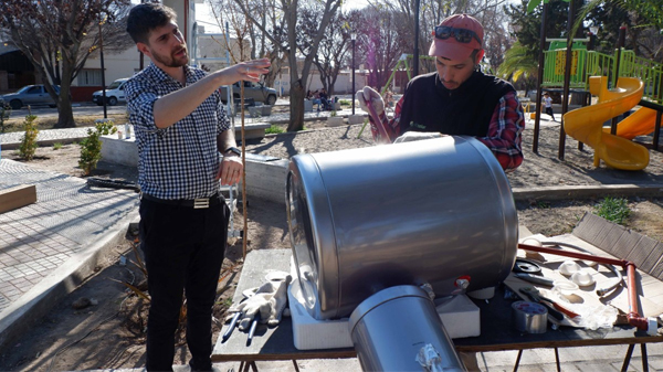 En General Alvear hay cinco tótems solares que proveen agua fría y caliente