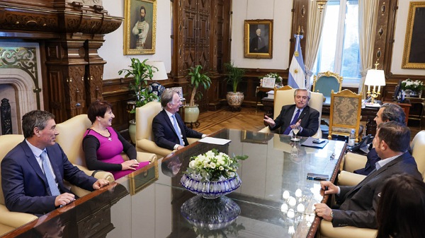 El Presidente se reunió con el titular de la Cámara de la Construcción, Gustavo Weiss