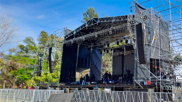 Así esta el parque Yrigoyen en la previa del show de Estelares