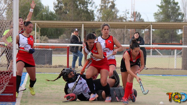 Hockey: San Jorge le ganó a Peumayén