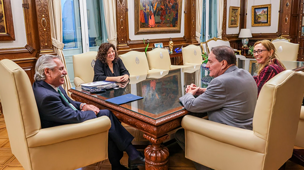 El Presidente recibió al titular de la OPS tras el acuerdo para la producción de vacunas y tecnologías sanitarias