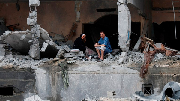 Israel lanza los ataques aéreos más violentos de la historia sobre Gaza y aumenta el número de muertos