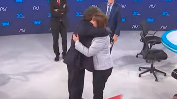 El abrazo entre Milei y Patricia Bullrich tras el acuerdo: “Hacé un buen Gobierno”