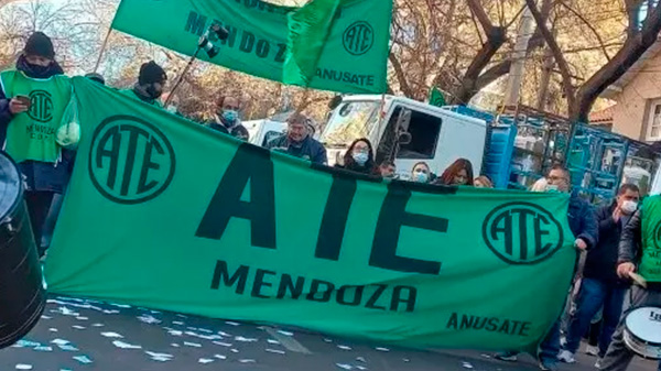 Afirman que ya son más de 320 los despidos en ATE Mendoza