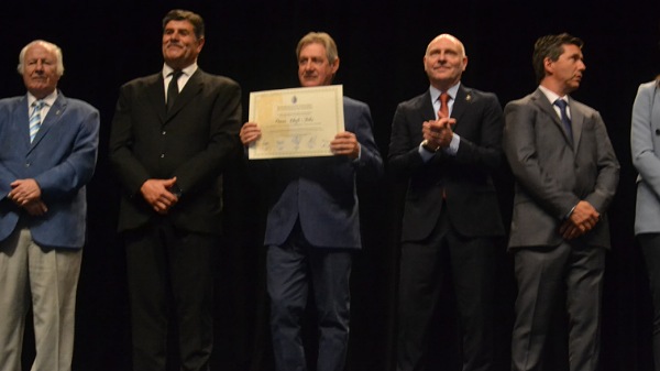 Omar ya tiene su diploma de intendente de San Rafael