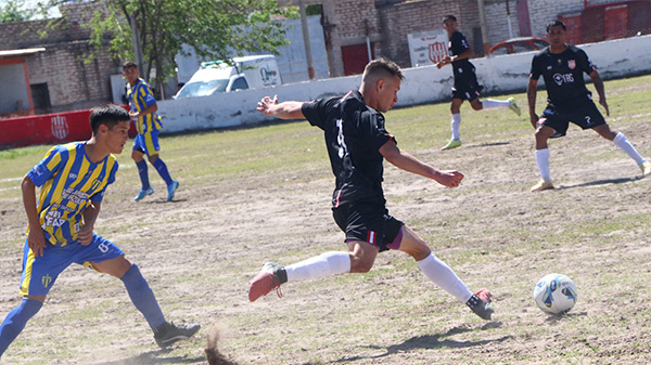 Exitoso debut de El Porvenir en el Torneo Regional Amateur