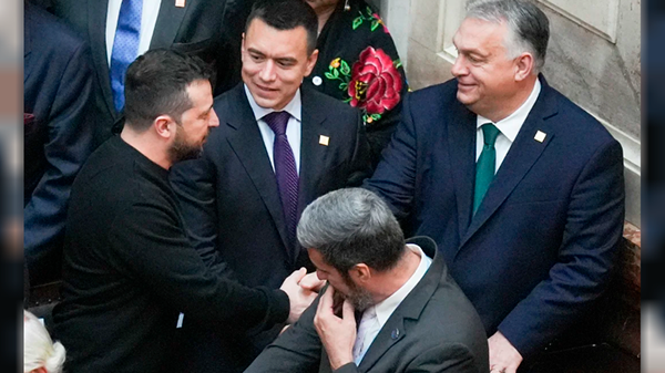 Tenso diálogo en Buenos Aires de Zelenski con Orbán en medio de las tensiones entre Ucrania y Hungría