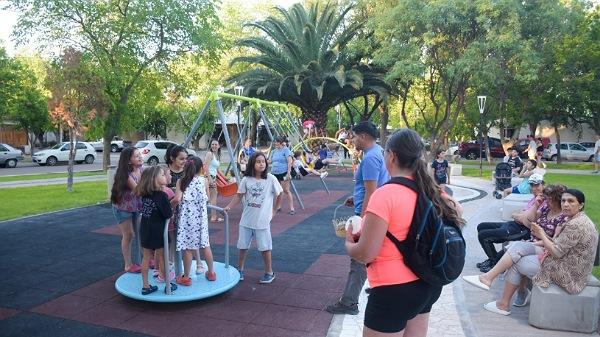 Se inauguró la nueva plaza Libertad del barrio Unión Empleados de Comercio