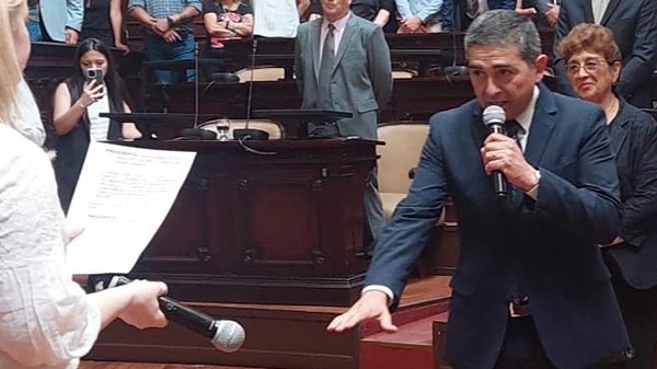 Marcolini asumió como senador provincial