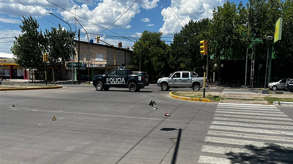 Motociclista falleció luego de chocar contra una camioneta con patente chilena