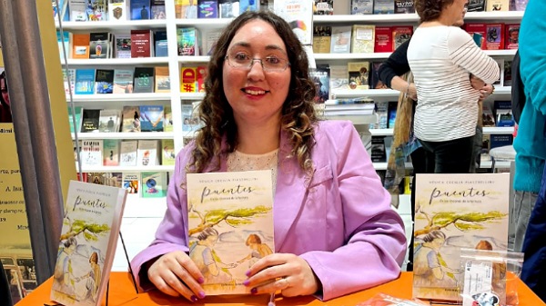 El libro “Puentes en los rincones de la Ternura” se presentó en la Feria Internacional del Libro en Buenos Aires