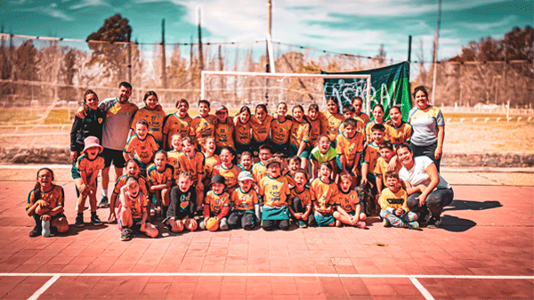 Balonmano sureño: el Globo de Pueblo Diamante