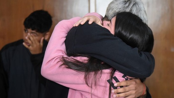 Jovencita de San Rafael se encontró con su familia biológica
