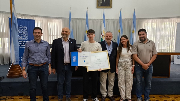 Santiago Lorenzo recibió un reconocimiento del Concejo Deliberante
