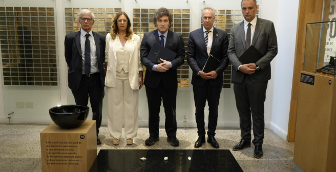 Javier Milei en el acto por el Día Internacional del Holocausto: “Las falsas acusaciones de nazi vienen de los mismos que defienden a los terroristas de Hamas”