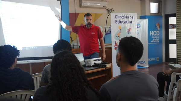 General Alvear da inicio al Profesorado de Educación Física en convenio con la Universidad Maza