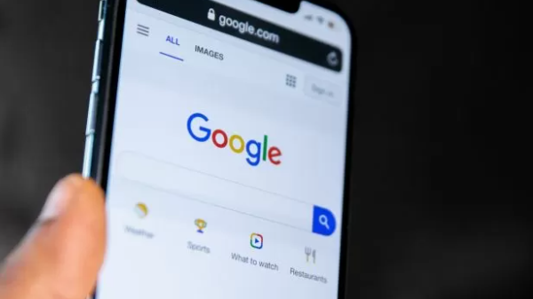 Google te escucha siempre: cómo podés desactivar el micrófono de tu celular en pocos pasos