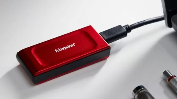 Almacenamiento veloz y súper portátil: probamos el SSD externo Kingston XS1000