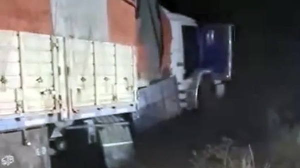 Fuerte choque entre dos camiones en ruta 188