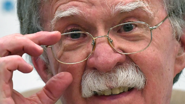 El FBI registró propiedades de John Bolton, ex funcionario de Trump