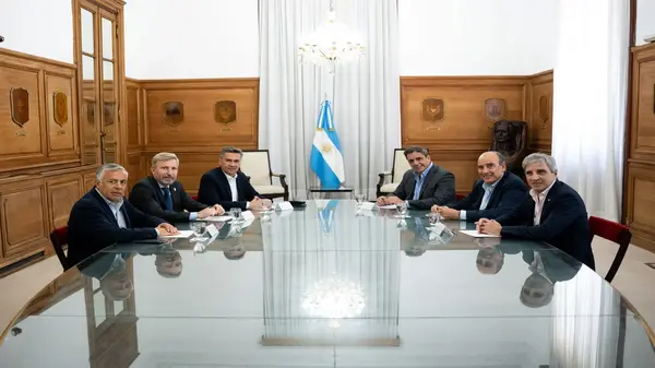 Fuerte apoyo de Cornejo al Gobierno nacional